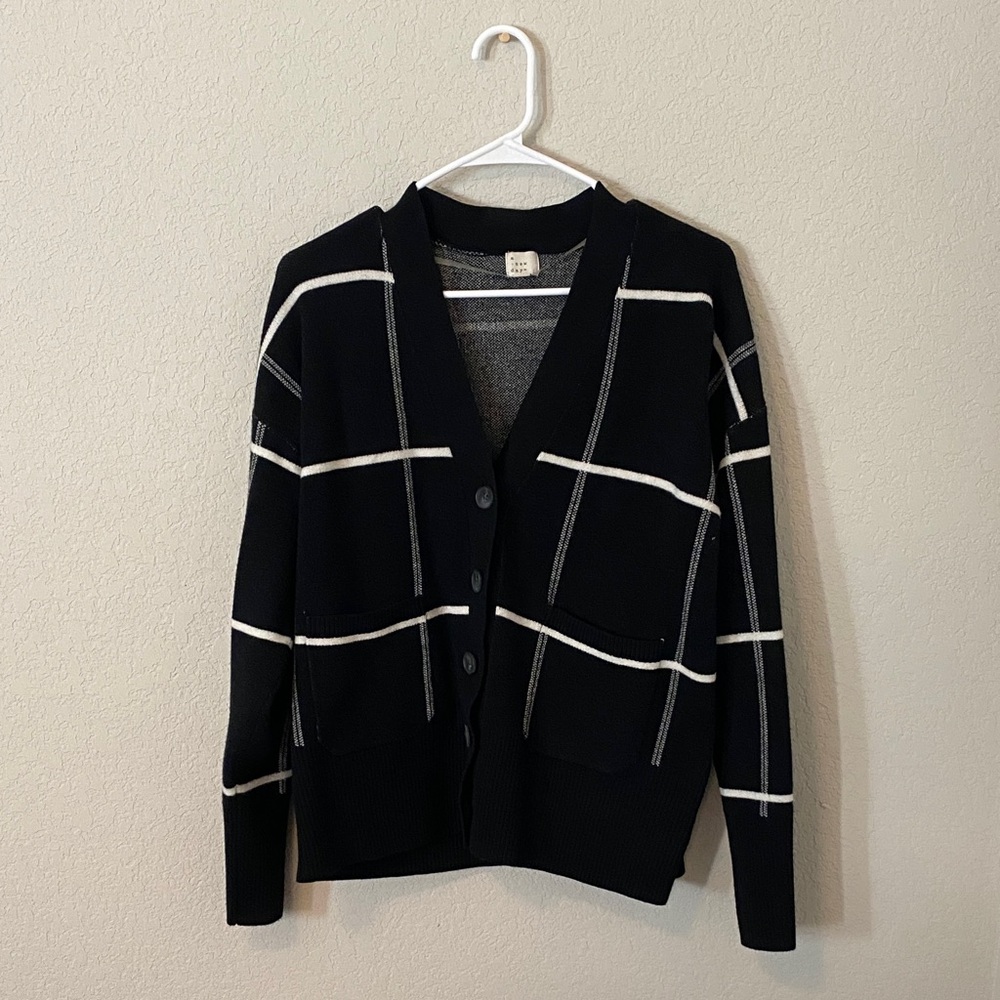 Black and White Checkered Women’s cardigan